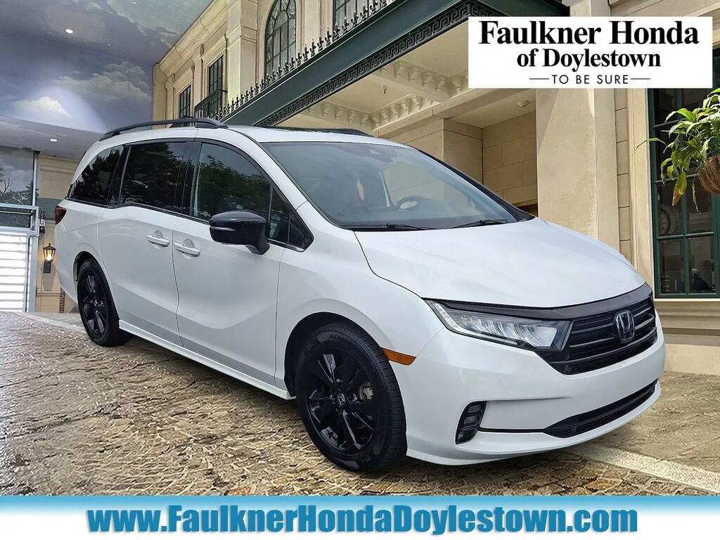 2023 Honda Odyssey Sport — photo 1 of 13