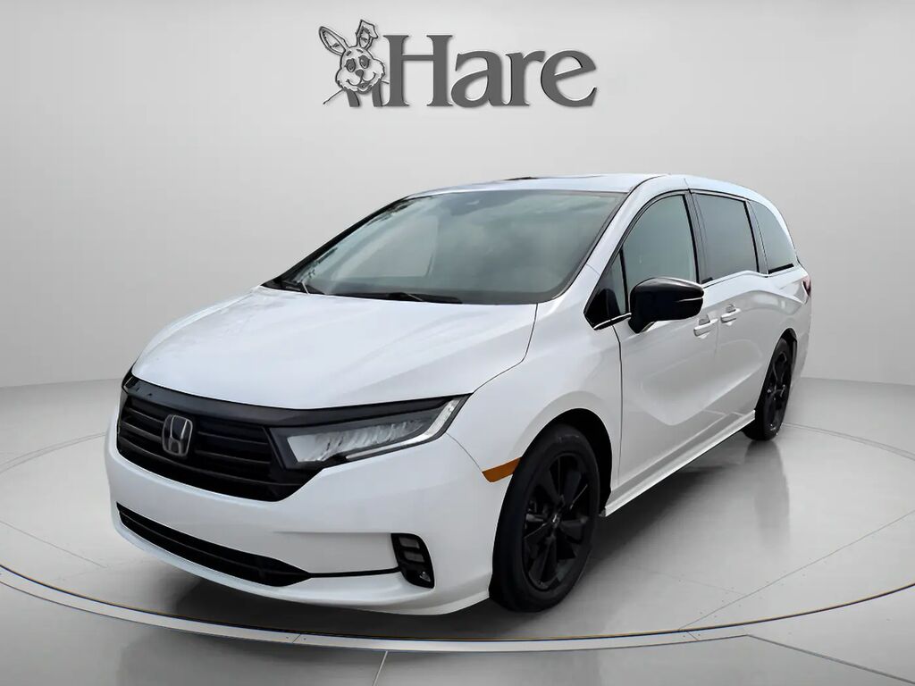 2024 Honda Odyssey Sport — photo 1 of 13