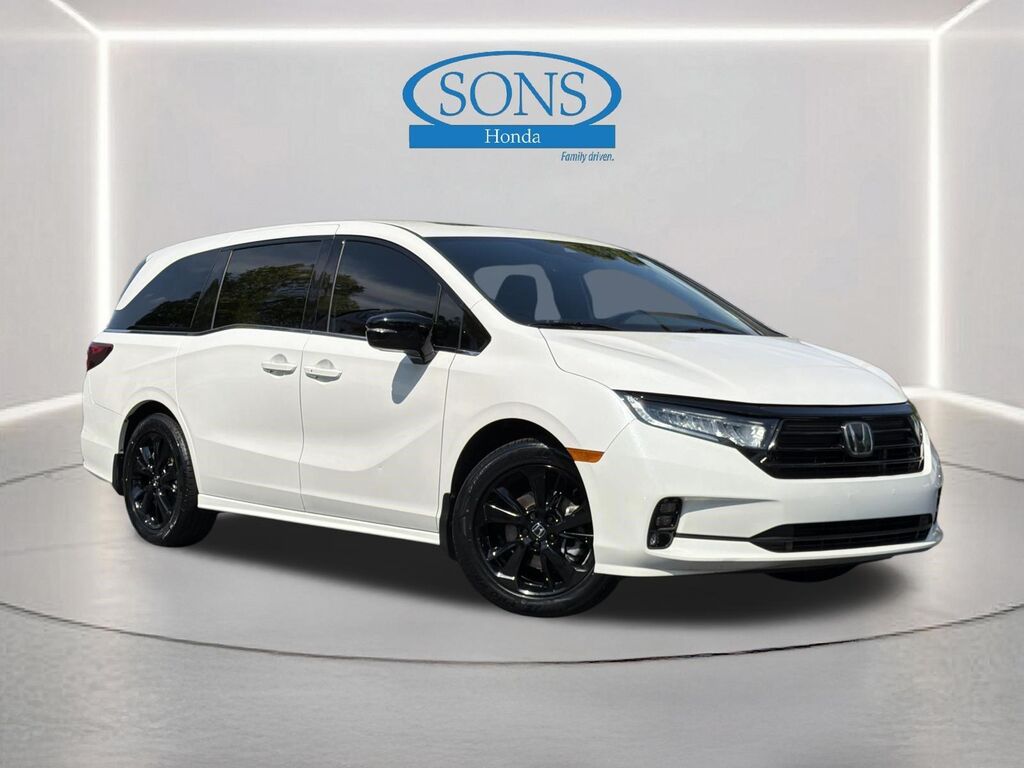 2024 Honda Odyssey Sport — photo 1 of 13