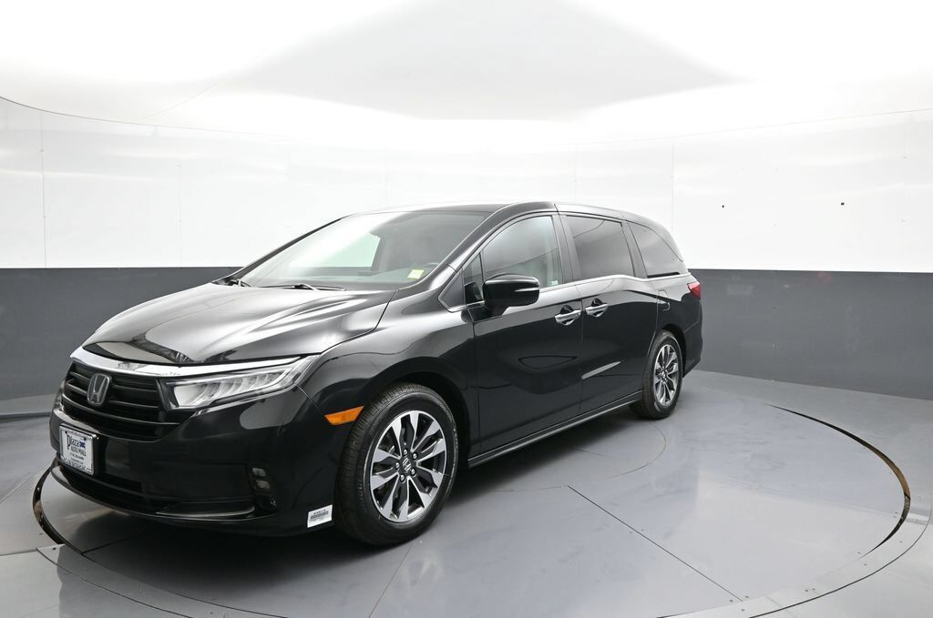 2022 Honda Odyssey EX-L — photo 1 of 7