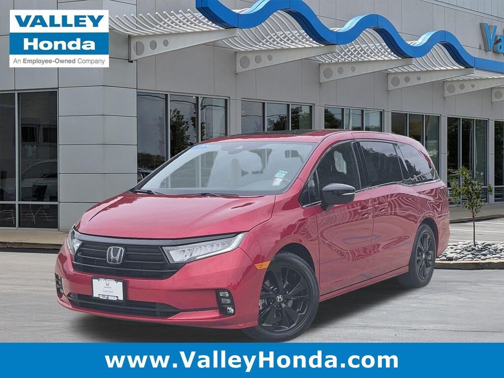 2024 Honda Odyssey Sport — photo 1 of 13