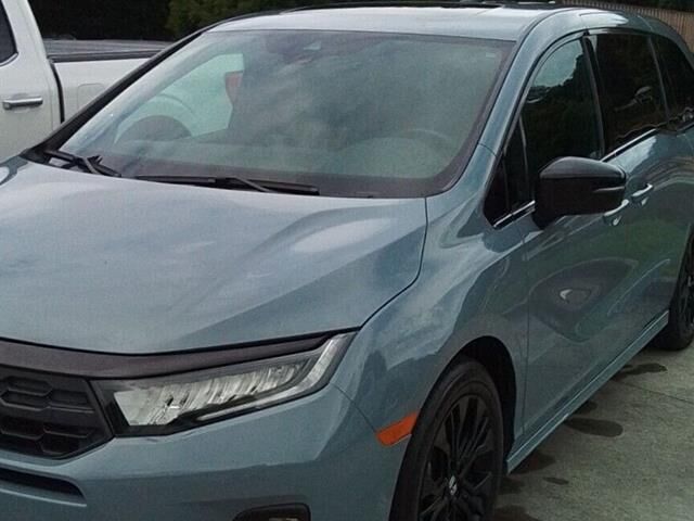 2025 Honda Odyssey Sport-L — photo 1 of 13
