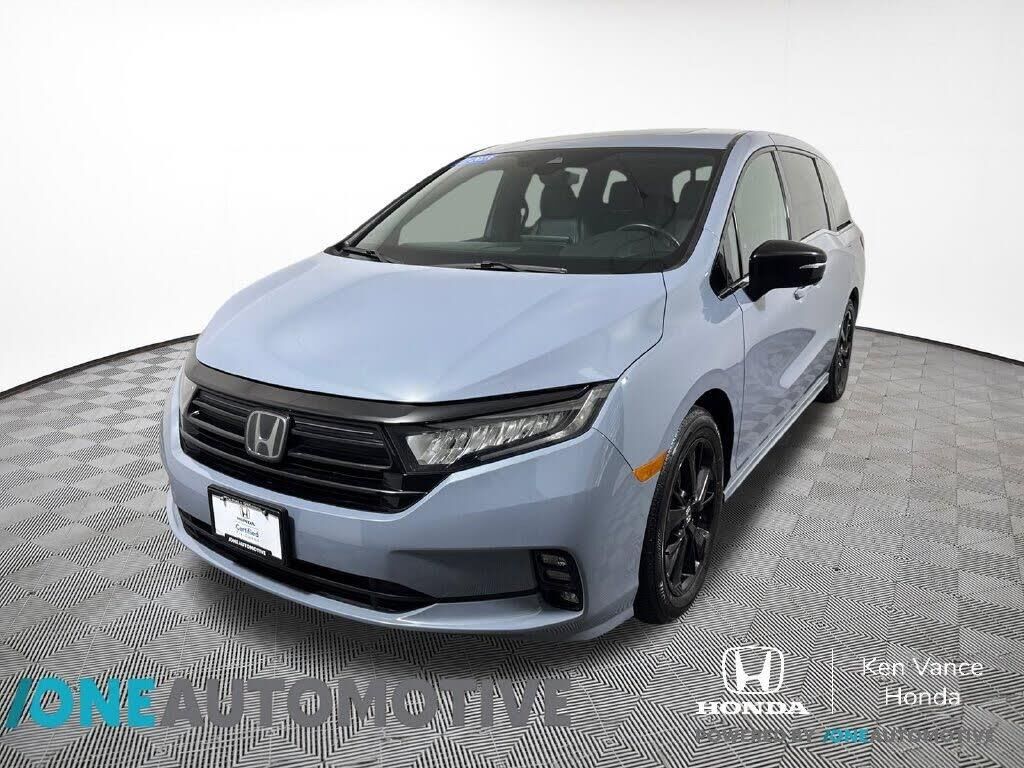 2023 Honda Odyssey Sport — photo 1 of 1