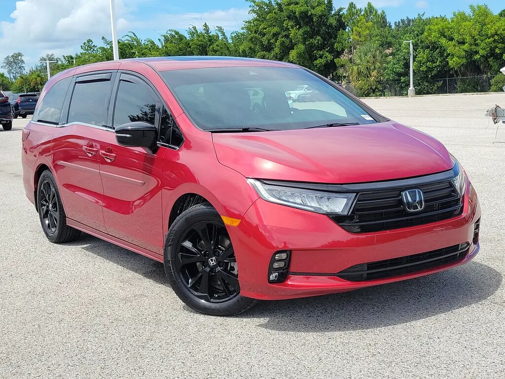 2024 Honda Odyssey Sport — photo 1 of 13