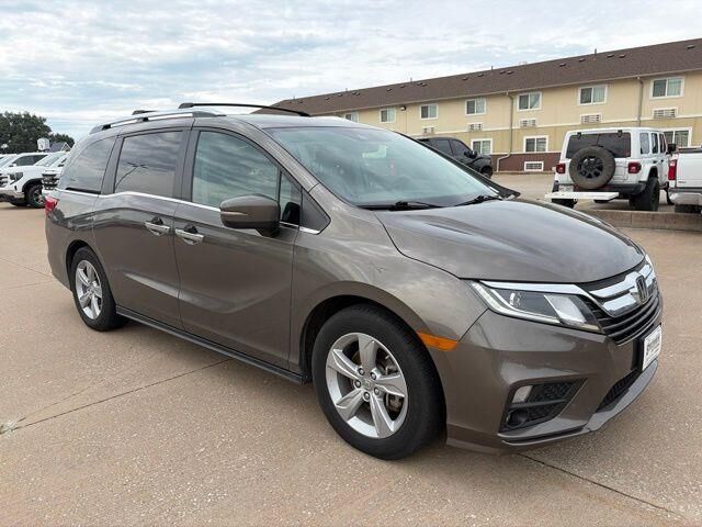 2020 Honda Odyssey EX-L — photo 1 of 13