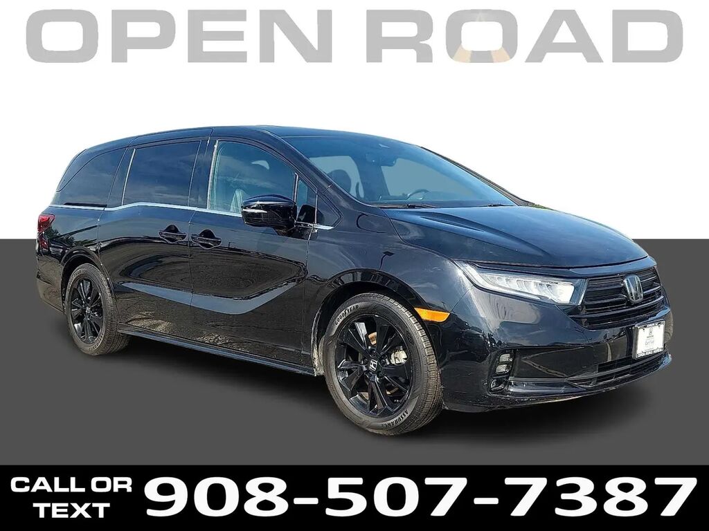 2023 Honda Odyssey Sport — photo 1 of 13
