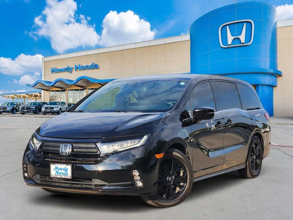 2023 Honda Odyssey Sport — photo 1 of 13