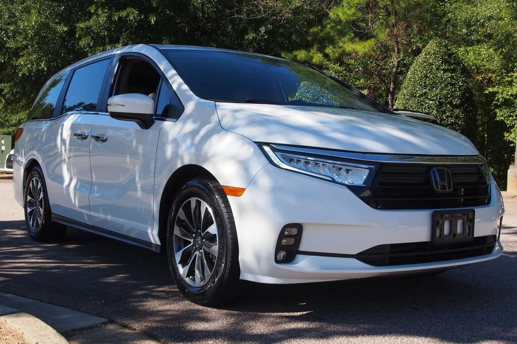 2022 Honda Odyssey EX-L — photo 1 of 13
