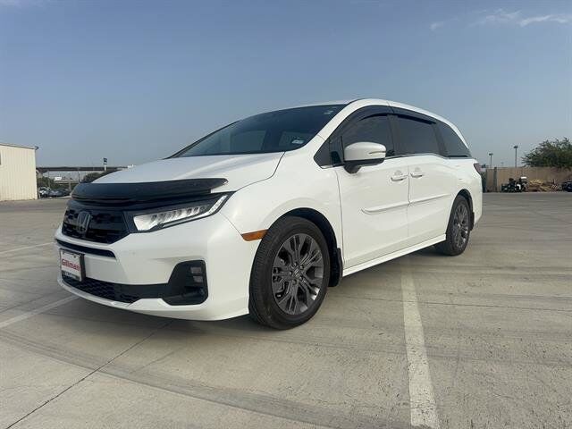 2025 Honda Odyssey TOURING — photo 1 of 7