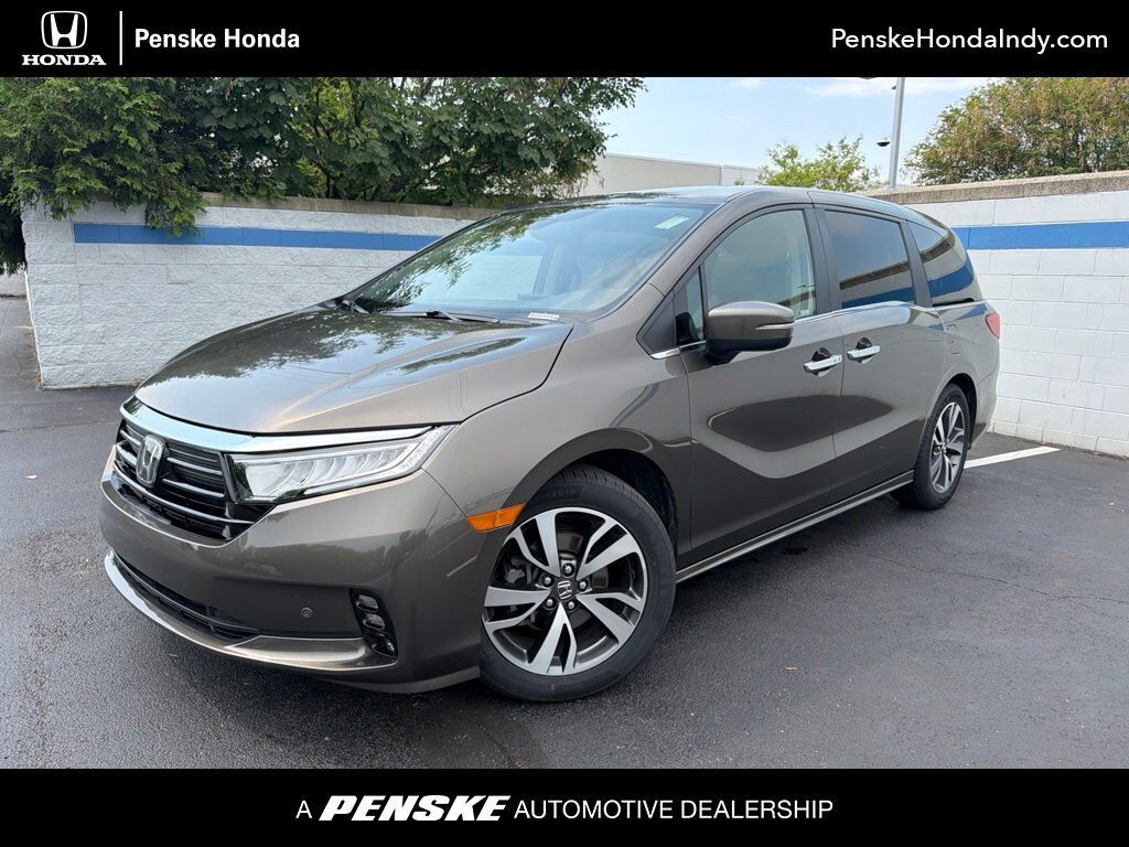2022 Honda Odyssey TOURING — photo 1 of 7