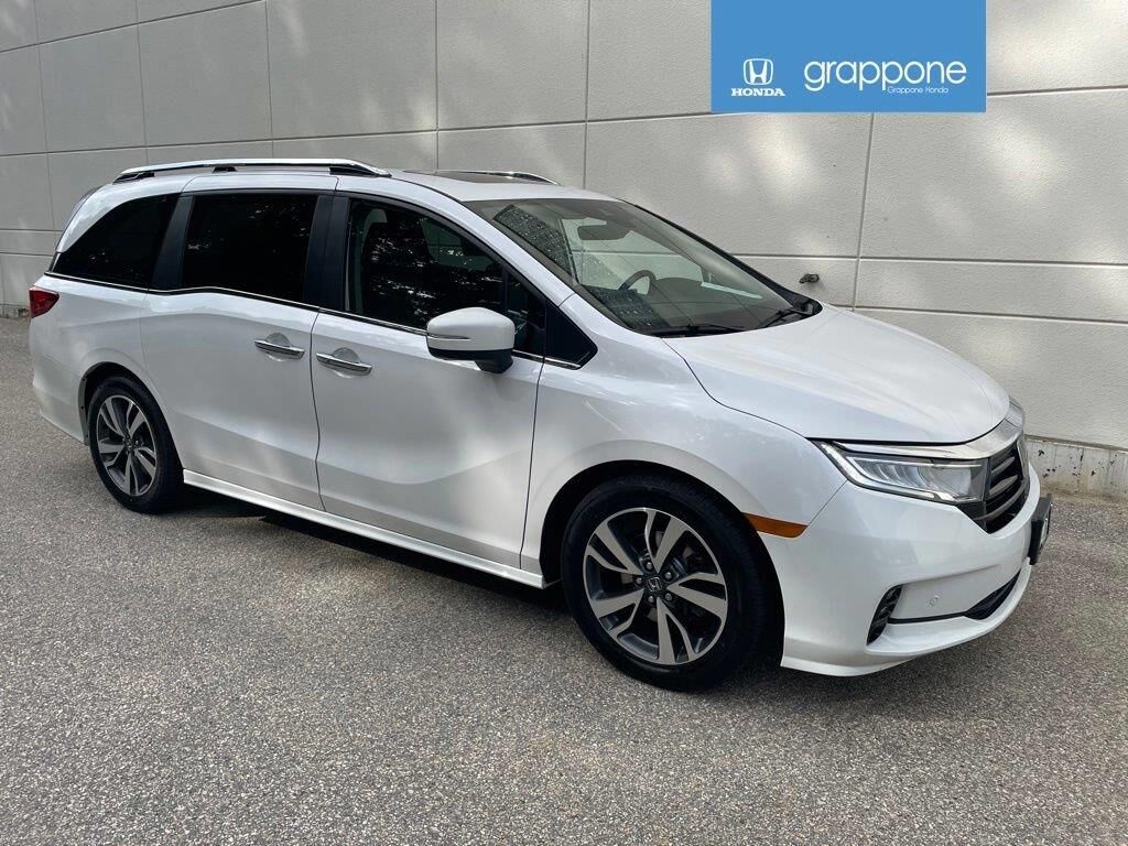 2024 Honda Odyssey Touring — photo 1 of 12