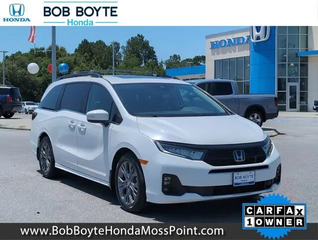 2025 Honda Odyssey Touring — photo 1 of 13