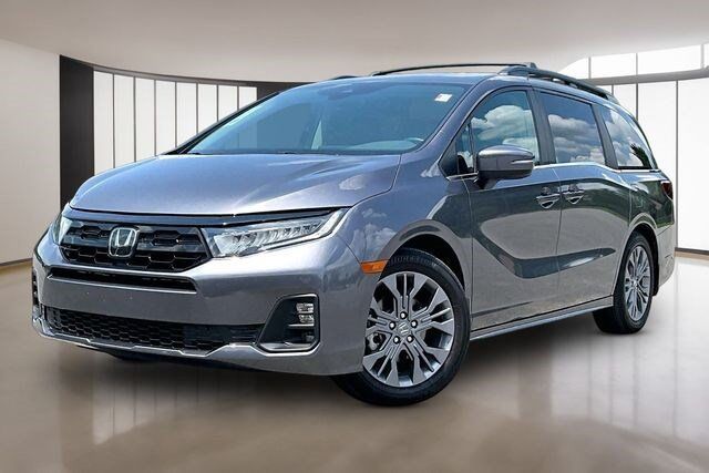 2025 Honda Odyssey TOURING — photo 1 of 7