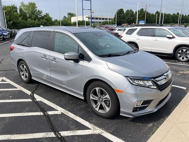 2019 Honda Odyssey Touring — photo 1 of 1