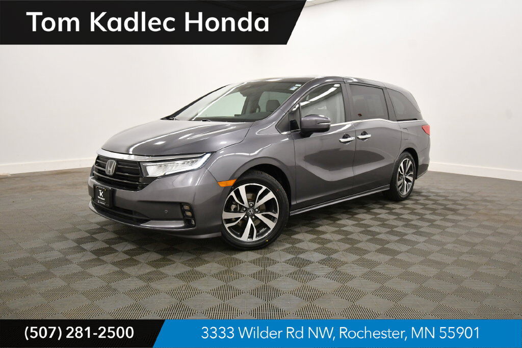 2022 Honda Odyssey TOURING — photo 1 of 7