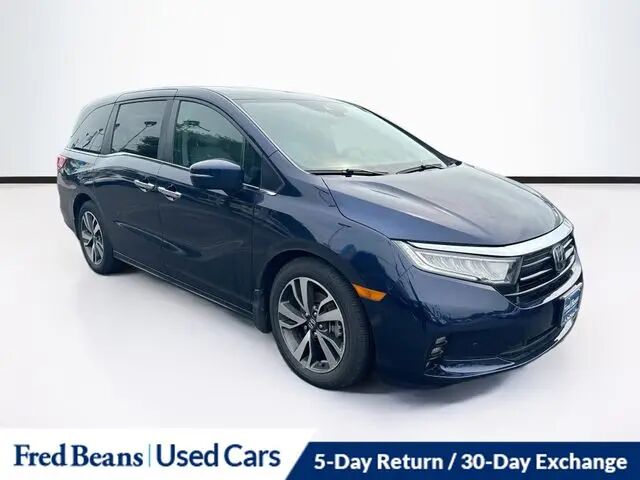 2023 Honda Odyssey Touring — photo 1 of 20