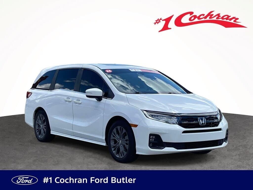 2025 Honda Odyssey Touring — photo 1 of 1
