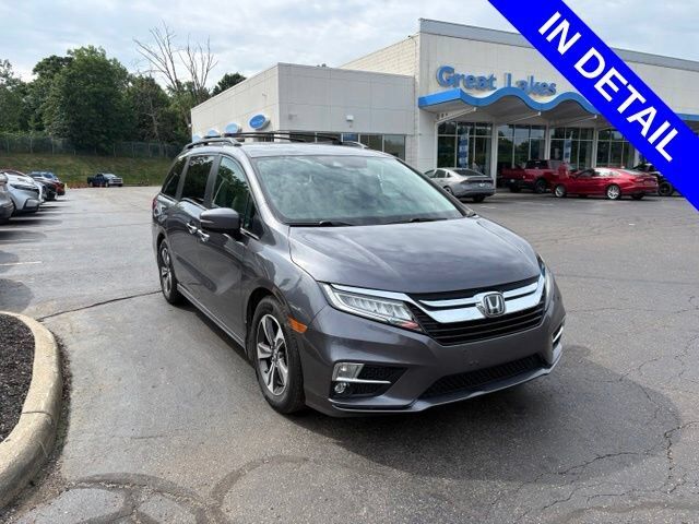2019 Honda Odyssey Touring — photo 1 of 7