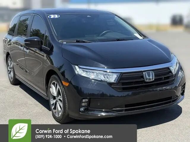 2023 Honda Odyssey Touring — photo 1 of 23