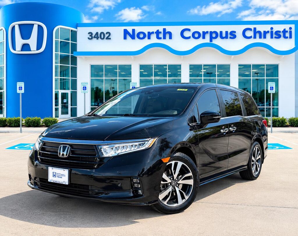 2023 Honda Odyssey Touring — photo 1 of 13