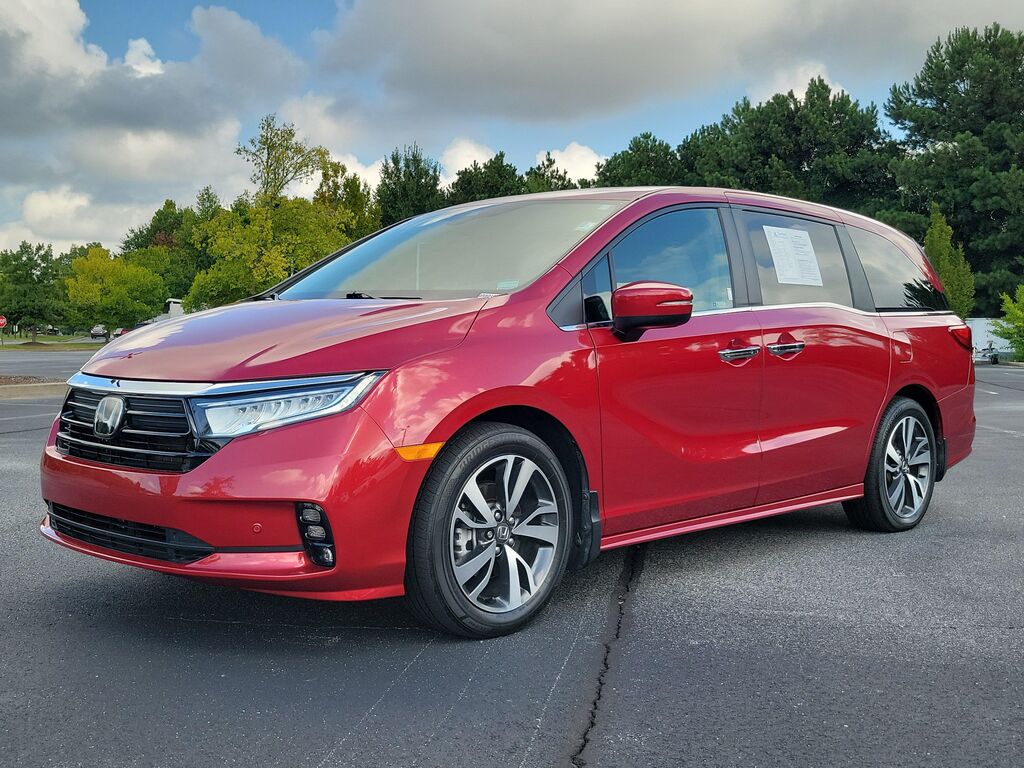2024 Honda Odyssey Touring — photo 1 of 7