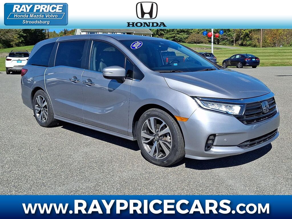 2024 Honda Odyssey Touring — photo 1 of 13