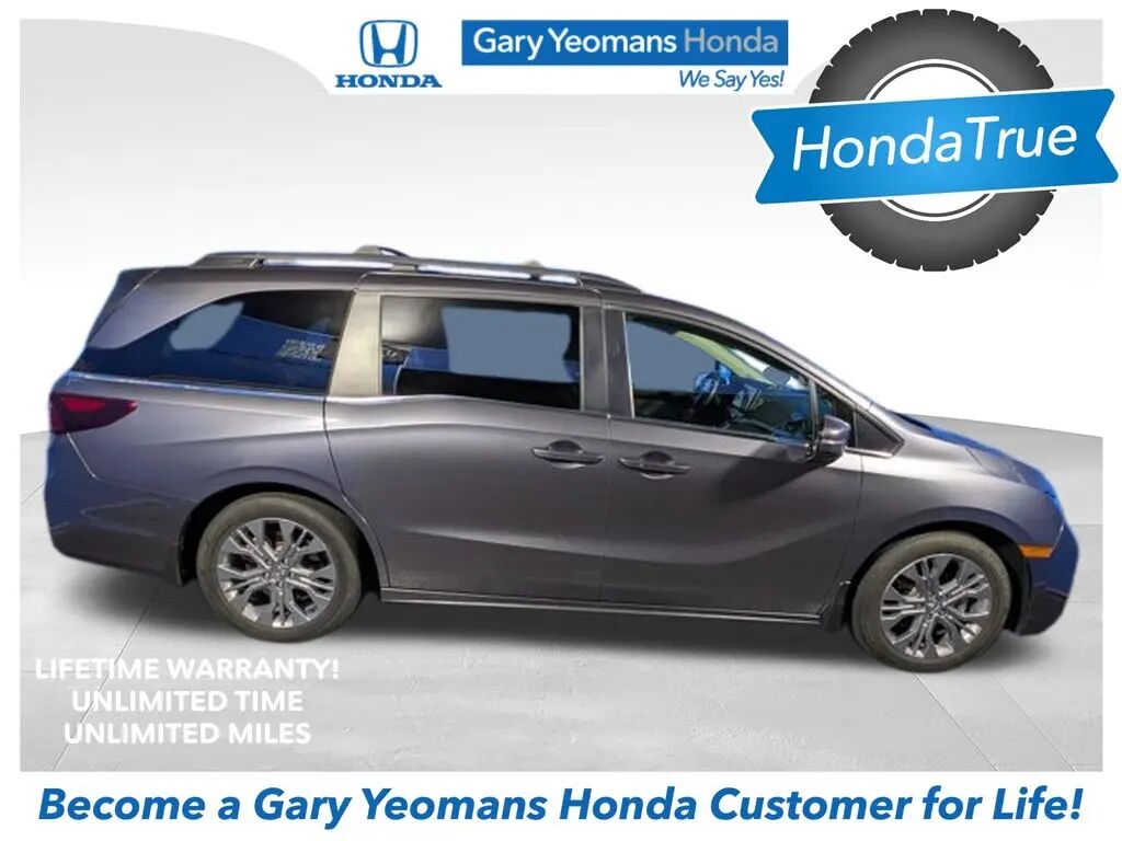 2025 Honda Odyssey Touring — photo 1 of 10