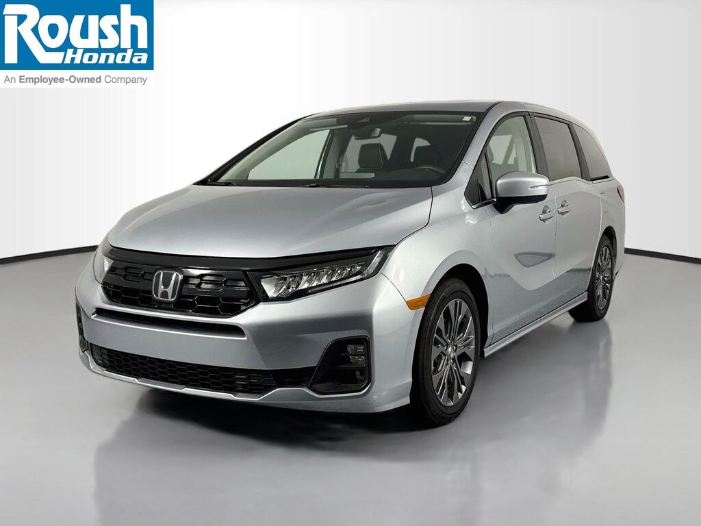 2025 Honda Odyssey Touring — photo 1 of 13