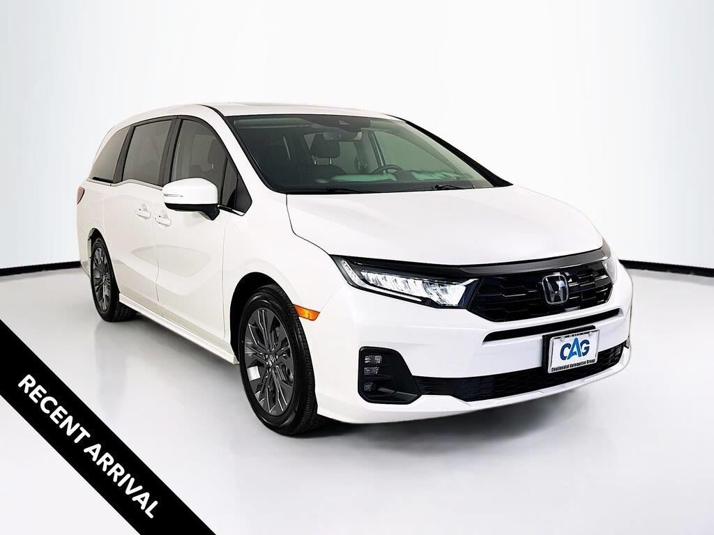 2026 Honda Odyssey Touring — photo 1 of 7