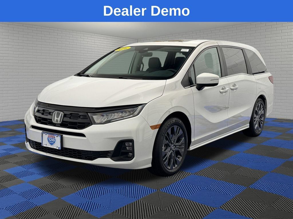 2026 Honda Odyssey Touring — photo 1 of 7