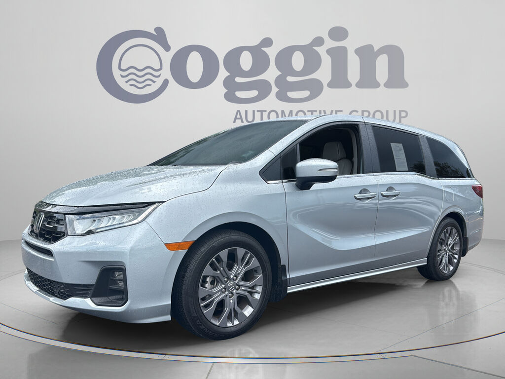 2025 Honda Odyssey TOURING — photo 1 of 7