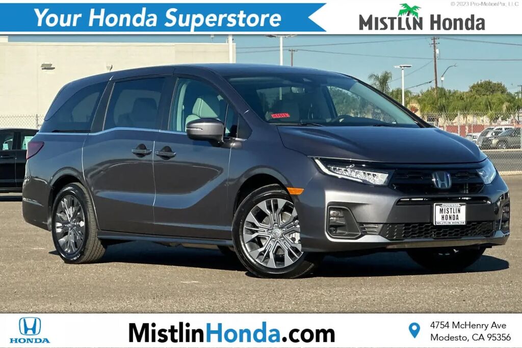 2026 Honda Odyssey Touring — photo 1 of 13