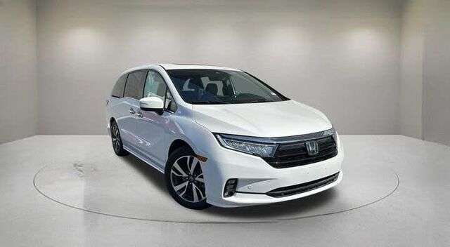 2023 Honda Odyssey Touring — photo 1 of 1