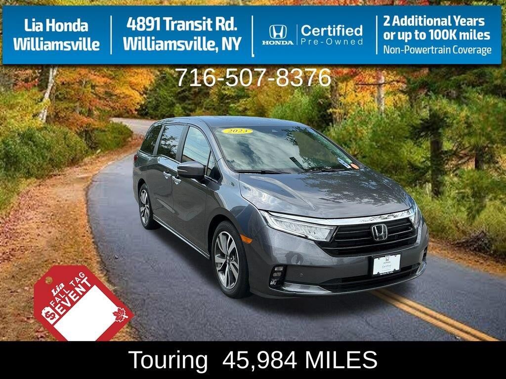 2023 Honda Odyssey Touring — photo 1 of 6