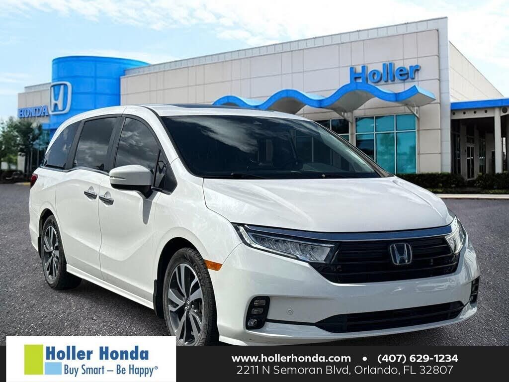 2023 Honda Odyssey Touring — photo 1 of 1
