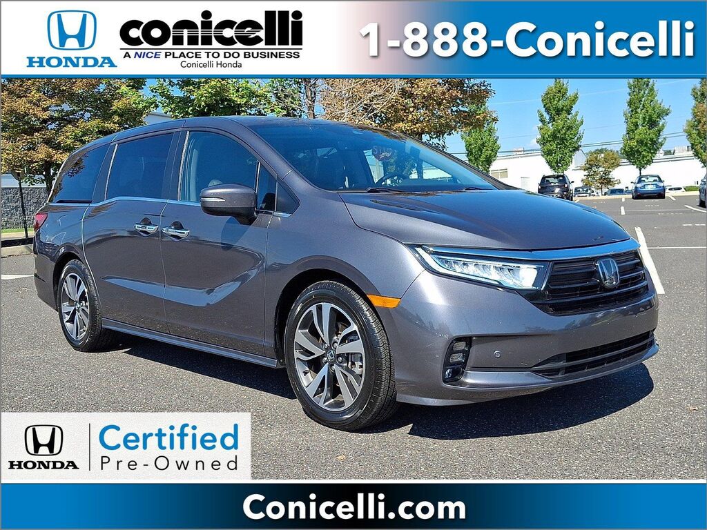 2024 Honda Odyssey Touring — photo 1 of 14