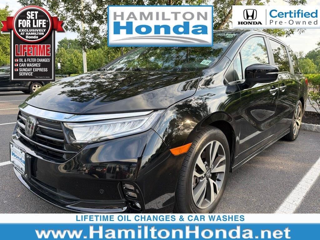 2024 Honda Odyssey Touring — photo 1 of 26