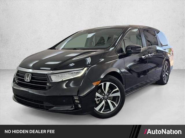 2021 Honda Odyssey Touring — photo 1 of 13