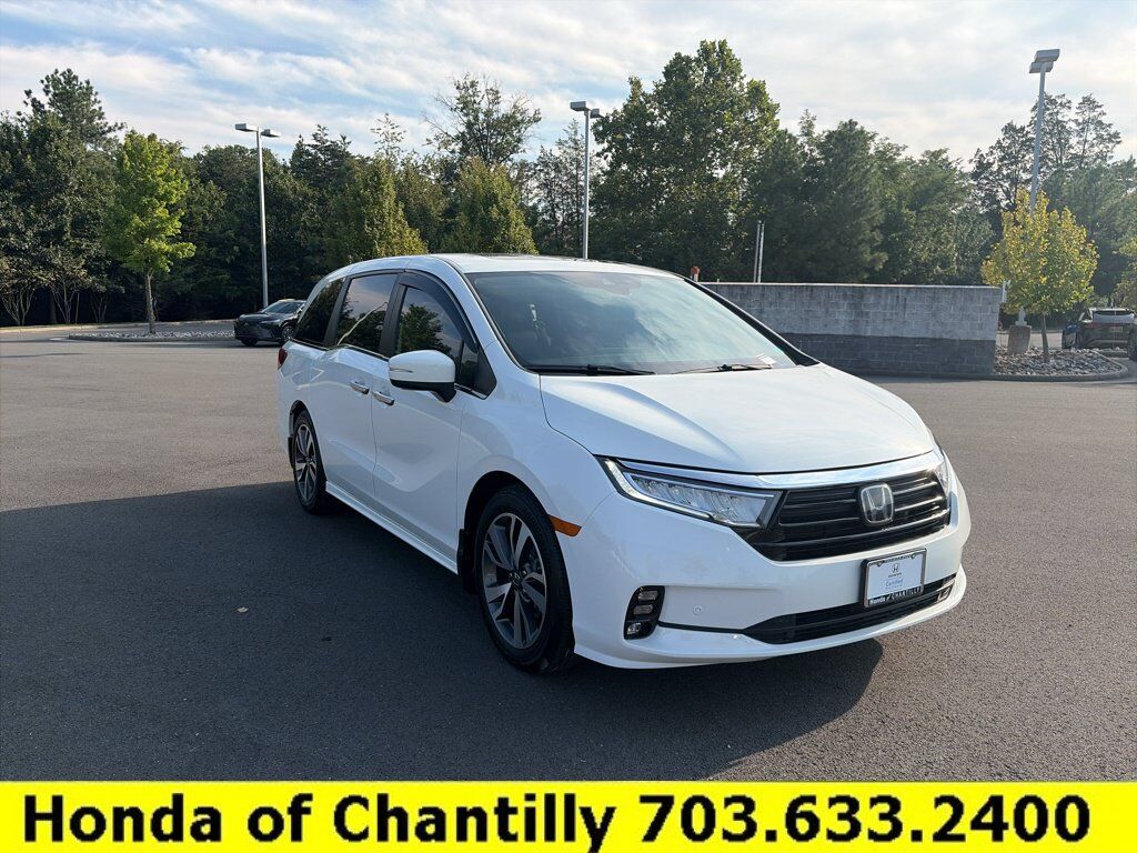 2022 Honda Odyssey TOURING — photo 1 of 7