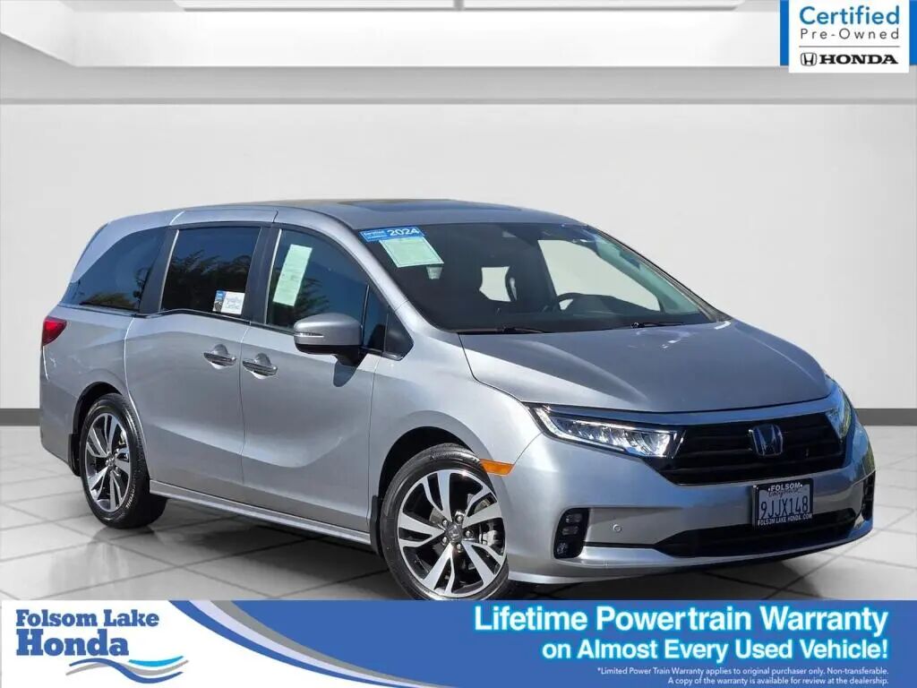 2024 Honda Odyssey Touring — photo 1 of 13
