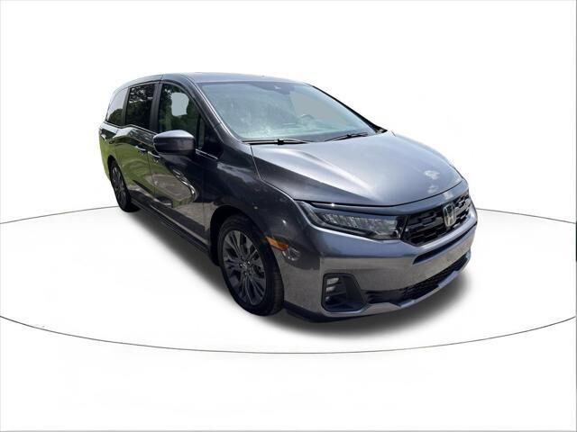 2025 Honda Odyssey Touring — photo 1 of 2
