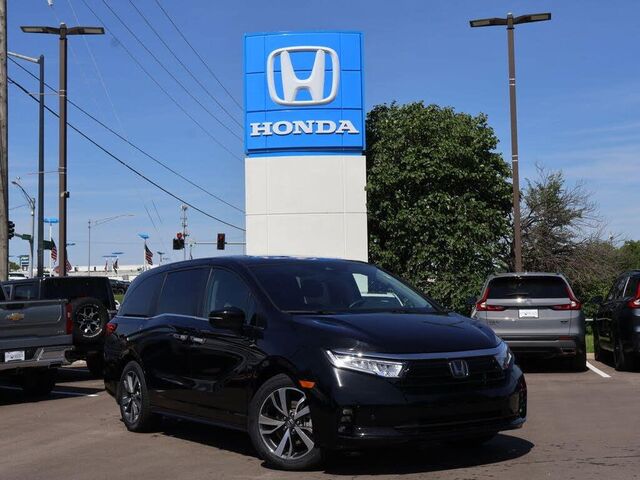 2023 Honda Odyssey Touring — photo 1 of 1