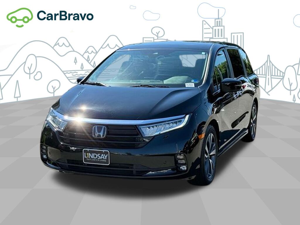 2023 Honda Odyssey Touring — photo 1 of 6