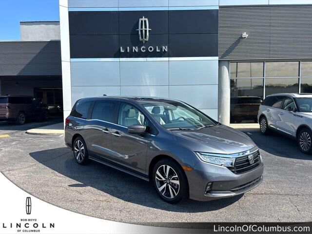 2024 Honda Odyssey Touring — photo 1 of 13