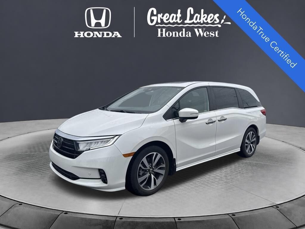 2024 Honda Odyssey Touring — photo 1 of 13