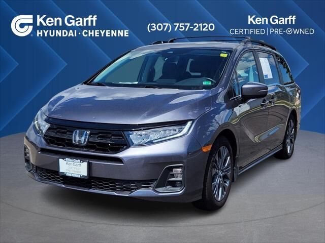 2025 Honda Odyssey Touring — photo 1 of 48