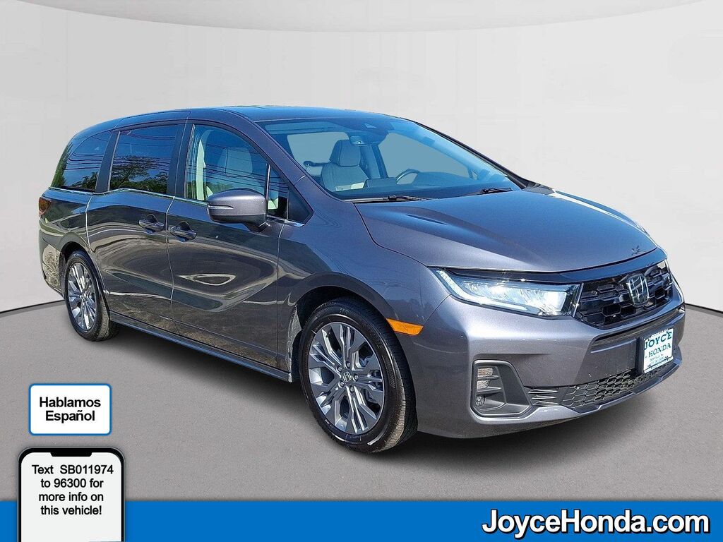 2025 Honda Odyssey Touring — photo 1 of 13