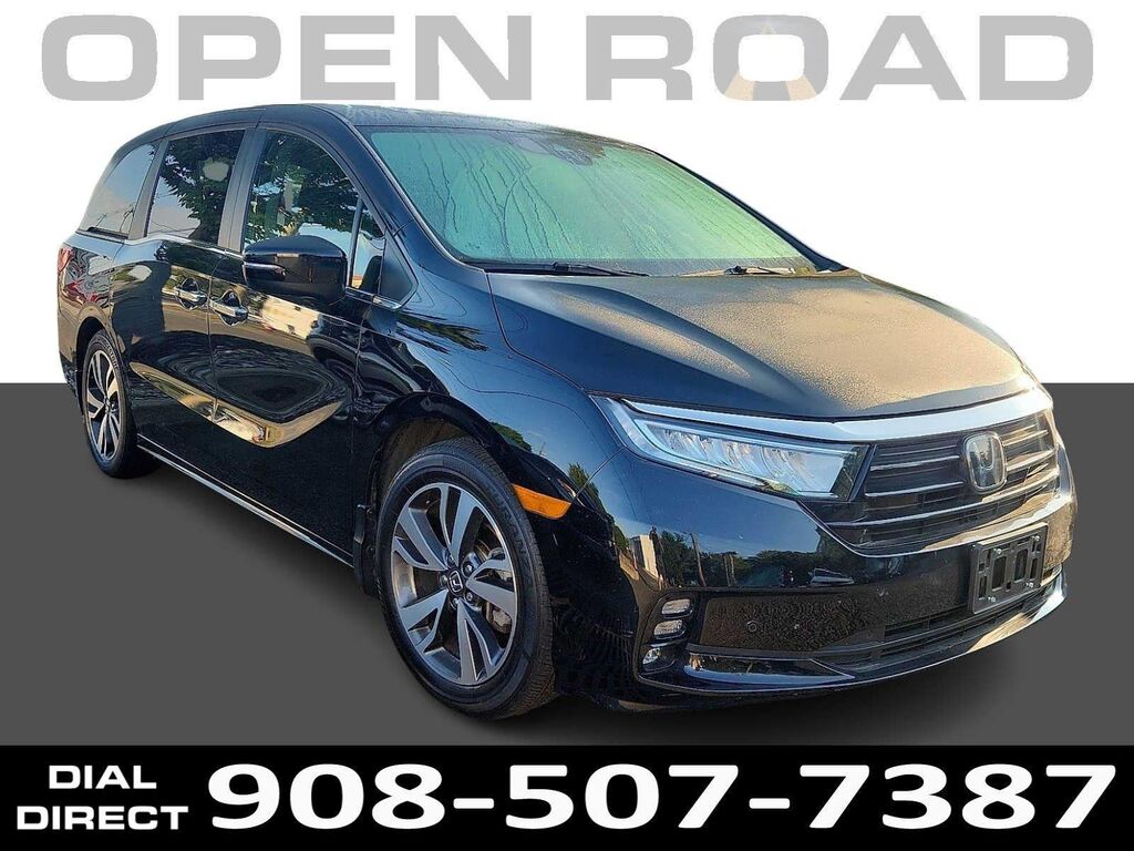 2023 Honda Odyssey Touring — photo 1 of 1