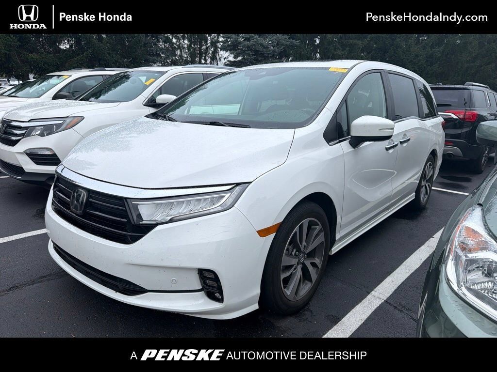 2024 Honda Odyssey TOURING — photo 1 of 5