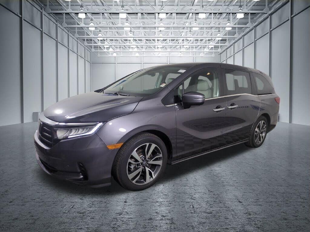 2024 Honda Odyssey Touring — photo 1 of 1